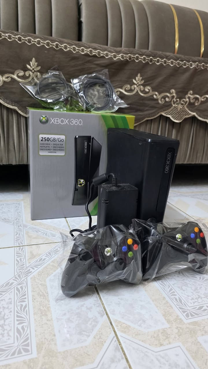 اكس بوكس 360 مهكر حيل حيل نظيف يحتوي على 71 لعبة قويه ويحتوي على 2جوستك وكارتون وكامل غراضه بلادي شرط الفحص السعر 120 وبي مجال للطيبين توصيل جميع المحافظات متوفر ***********
