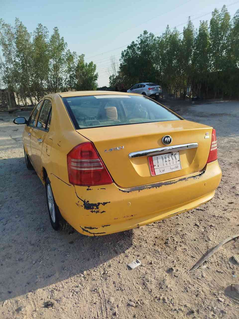 سلام عليكم من رخصت الادمن ليفان للبيع موديل ٢٠١٣
سياره محرك اينقص دهن كير مابي شي حداديه مابيه شي 
راعيها موجود السعر ١٨وبيها مجال المكان نجف ***********
