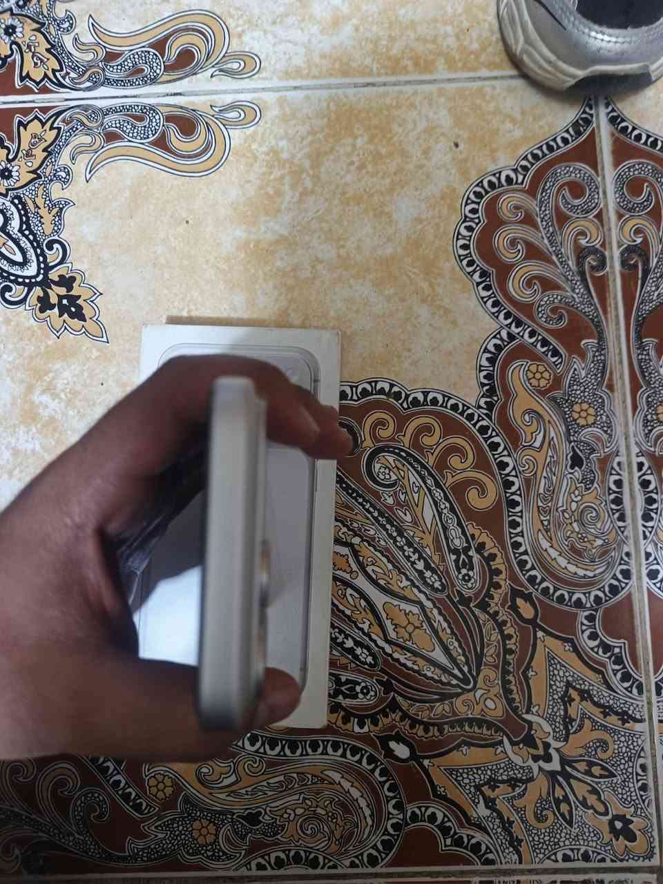 السلام عليكم ايفون 17 برو ماكس بطاريه 99 عد الدورات 191 رصاصي نضيف كلش ما مفتوح كارتونه موجوده ذاكره 256 السعر مليون و725 المكان بغداد الشعب ***********
