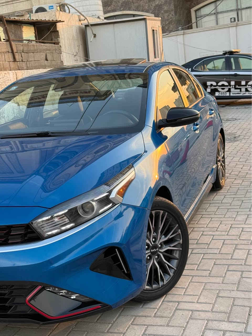 السلام عليكم كيا فورتي 24 جيتي لاين فول موصفات وارد امريكي تقرير غرق فقط المكينه مفتوحه (مبدل اذراع)كهربائيات السياره كله شغاله رقم بصره معوقين وكاله عامه السياره صار بيها طخه بل باب الخلفي جه السياق السعر المطلوب 140 وبيها مجال وماكو هيج سعر 
عنواني البصره البراضعيه 
رقم تلفوني 
*********** البصرة, العراق
