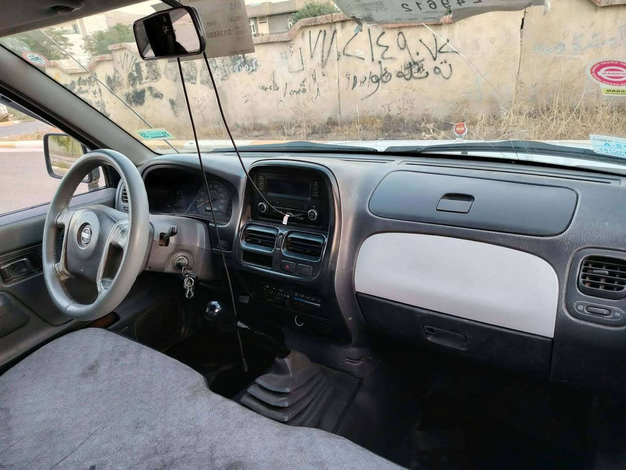 نيسان بيكاب • ٢٠٠١ • تايرات جديدة