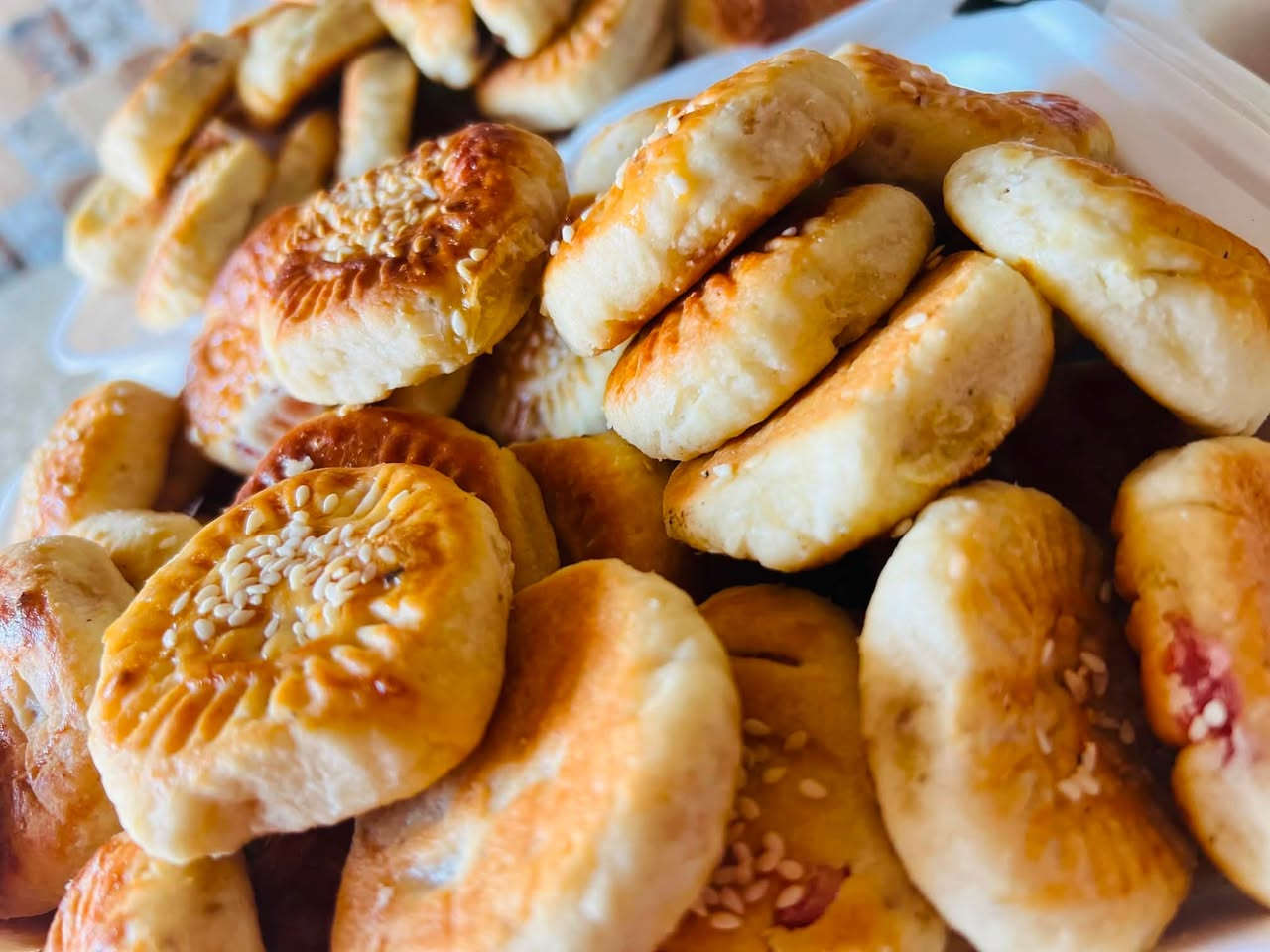 جزء من شغلي حسب الطلب 🪐✨

متوفر كليجه كافة الحشوات حسب الطلب❤️

الحجز مفتوح ✅✅

للطلب والاستفسار المراسله خاص او ع الواتساب على الرقم
***********
العنوان بابل الحمزه الغربي توجد خدمة توصيل داخل الحمزه والهاشمية والقاسم والمناطق القريبه ❤️

