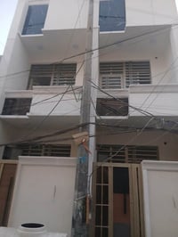 بيتين محله ٤٢٨ خلف مطعم ابو خالد في الحريه الثانيه للاستفسار 077217952...