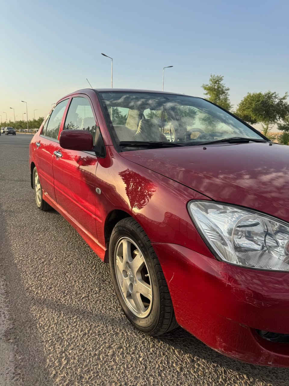 لانسەر ٢٠٠٨ مەکینە گەورە ناو زەرد 
سەنەویی تا ٢٠٣١ نوێیە تحویل خرامە بەشەرت 
فول مواسەفات ٥ ویل کەپ دەسک نیکل تۆماتیک تبرید لەسەر سویچ و سویج کۆنترۆل 
دوو پارجەی بۆیاخە بێ ناوو 
١٠ رۆژە جوار تایەی لۆکم بۆ بەستوە 
جرکەو ١٠٠ دۆلار بشکینە 
یەک دینار مەسرەفی نییە 
لایتی زینۆنی بۆ بەستراوە 
هەموو گیانی لەسەر شەریکە ماوەتەوە 
دەحامی بۆ دەحامی بەشەرت 
هەزەیی تا ٢٠٢٧ نوێیە 
هی مالی خۆمە سەیارەکە گەر مشتەری نیت تکایە تیل مەکە 
شوێن : هەولێر 
*********** رانية, السليمانية
