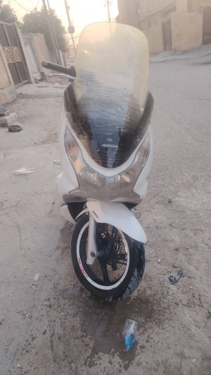 بيسي اكس للبيع كفاله عامه جيل اول بلاديه الدراجه شلعه ومعدل احله من الصور تجي تكلب بيدك 
العنوان سكندريه حصوه متواجد فيس ورقم ‏‪***********‬‏ سعر 1300 وبيه مجال حك الجيه
