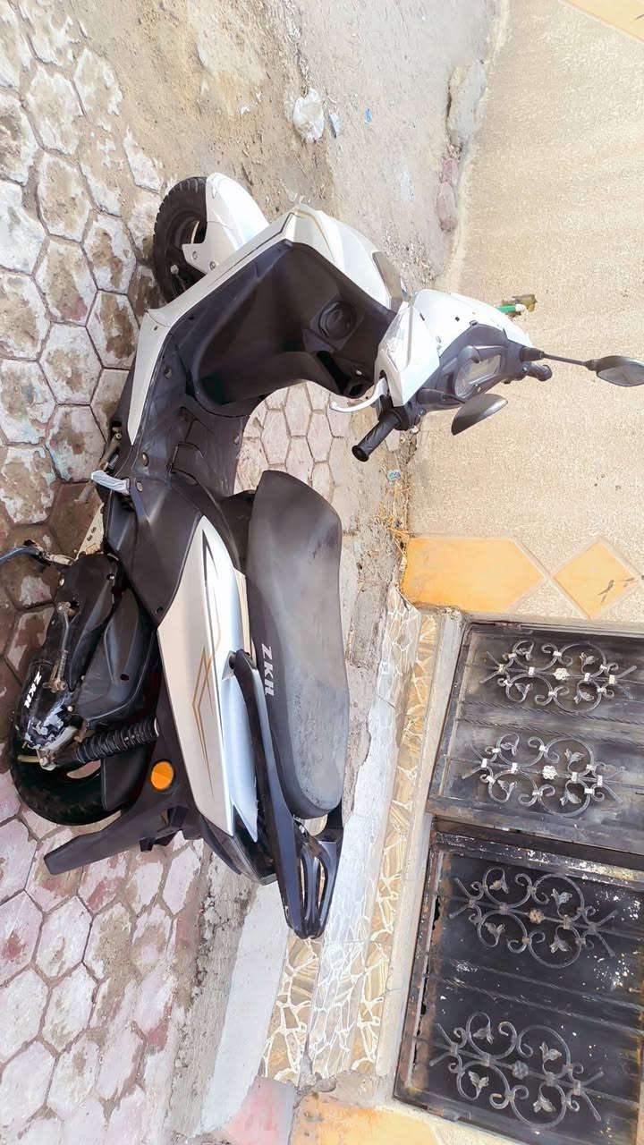 🔥 للبيع سكنس سوبر 🛵
دراجة سكنس سوبر، لون سلفر، شكل مرتب وحلو 👌
🔹 الموديل: 2023
🔹 حجم المحرك: 80 سي سي
💰 السعر: مليون و250 ألف دينار
📍 الموقع: البصرة
📞 للتواصل: مراسلة الخاص أو الرقم ***********
