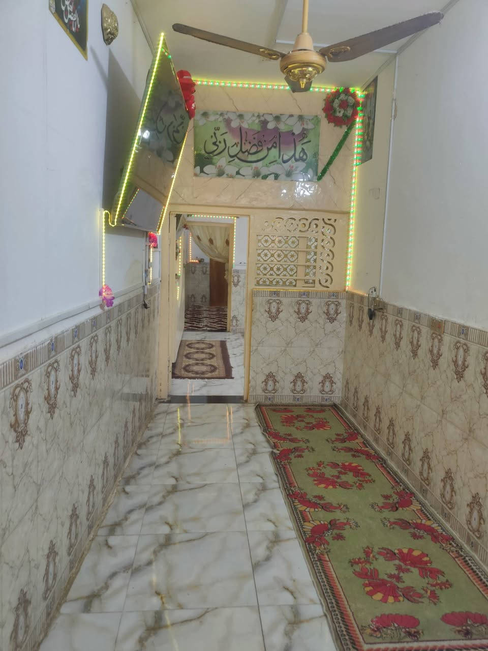 بيت زراعي • ١٠٠م • خلف عمارات الزيتون
