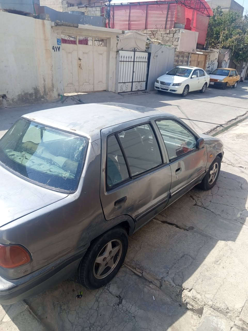 سلام و عليكم سياره داهستو  السنويه عظم  من 23 يله 28 اله موديل 1991 والكشر كدام العين محرك زين الكهربيات كلها شغاله وطخمها اشويا تعبان شرط التحويل وعليها غرامه 100 الف   السعر 10 وبيها مجال حك الجيه  الرقم ***********    ***********
