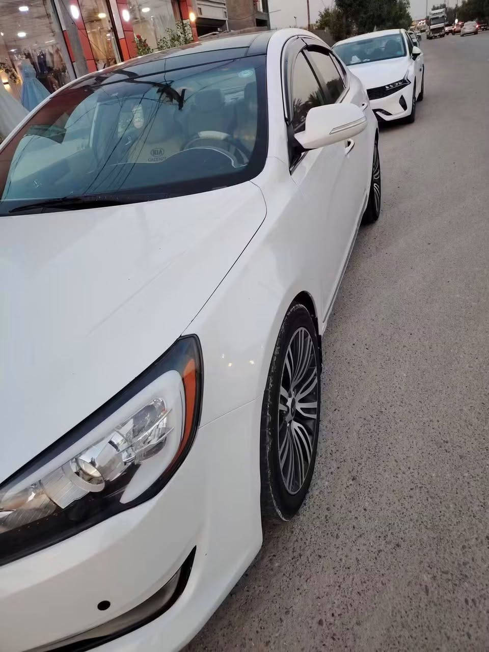 يا الله 
السلام عليكم... كيا كادنزا للبيع ٢٠١١ رقم اربيل تحويل مباشر خليجي فول مواصفات بيها طخه بسيطه ب جاملغ الامامي جهه السايق ومصلح نفسه سياره قطعه وحده ما ناقصها شي سياره عليها ادامه كامله سياره خير من الله ترايك وين متريد كير محرك صدر منضومه بانزين باتري كله جديد تبريد تدفئه كهربائيات كلها شغاله سعرها ١٠٦ وبيها مجال كلش بسيط مكان سياره بغداد شباب سياره كلشي ذاكر ب منشور الشراي يقره المنشور زين
*********** 
***********
