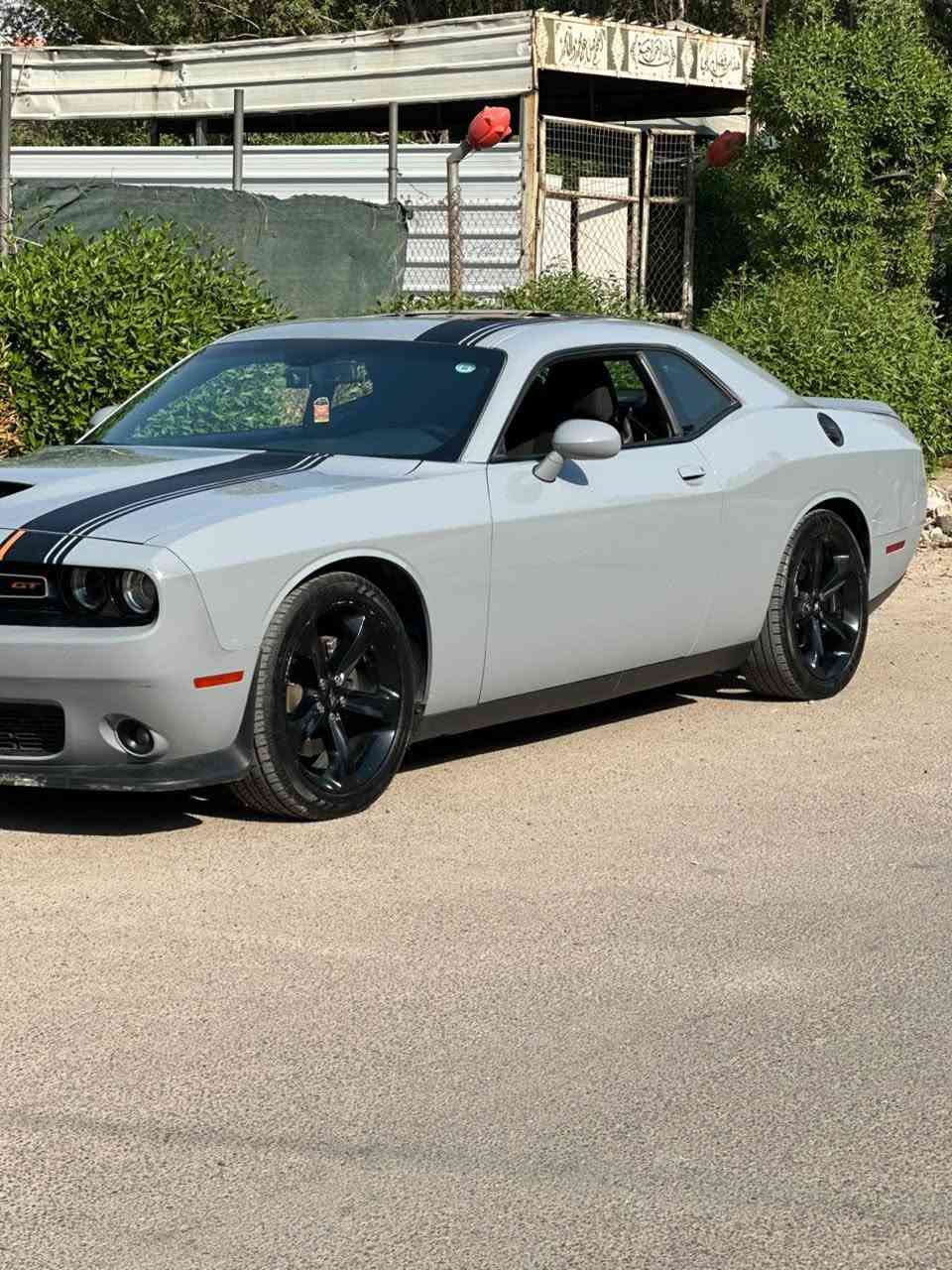 جالنجر GT فتحة سموك ☠️ 🩶
المواصفات

-موديل 2021 GT فتحة

-الممشى : 37,000 ميل / 59,000 كيلو

-ويل 20 

-رقم اربيل وبأسم صاحب السيارة

-الحادث سرقة وموضح بالصور

-السعر : 19,000$ واكو مجال تفاوض للشراي

ملاحظة‼️
السيارة بيها حالوب بس ما مبين وما مأثر على شكل السيارة

رقم صاحب السيارة ***********
