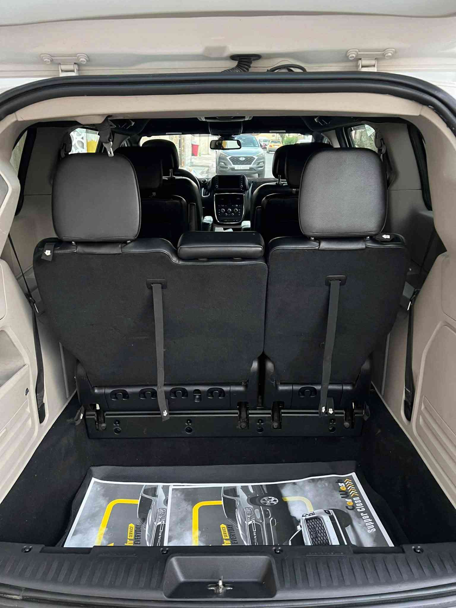 دوج كرفان SXT  2019
رقم بغداد دولي بأسمي 
سنويه لغاية 2030
صور الحادث والسونار بالمنشور 
بدون أرباك 
ماشيه 131000 مايل 
ابواب وجنطه كهرباء 
تبريد 3قطع 
كراسي منفصل جلد
داخل أسود
تشغيل عن بعد 
فرس سقف مع شاشه 
كامره دواره
تبديل صدر خلفي وامامي 
وبلكات ورولات يم الوافي 
ادامه كامله 
تبديل مروحه F01  600 
أنسه الحماوه 
السعر 165$ وبيه مجال
مكان السياره بغداد الشعب 
للاستفسار ***********
أعتذر عن المراوس
