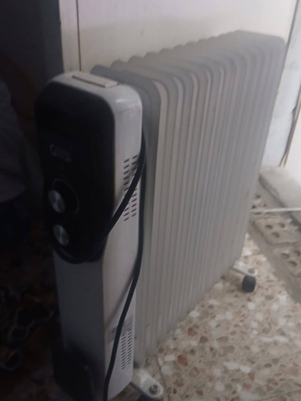 مكنسه كهربائيه صوبه زيتيه صوبه بلازما مستعملات شهر فقط القطعه100
***********
