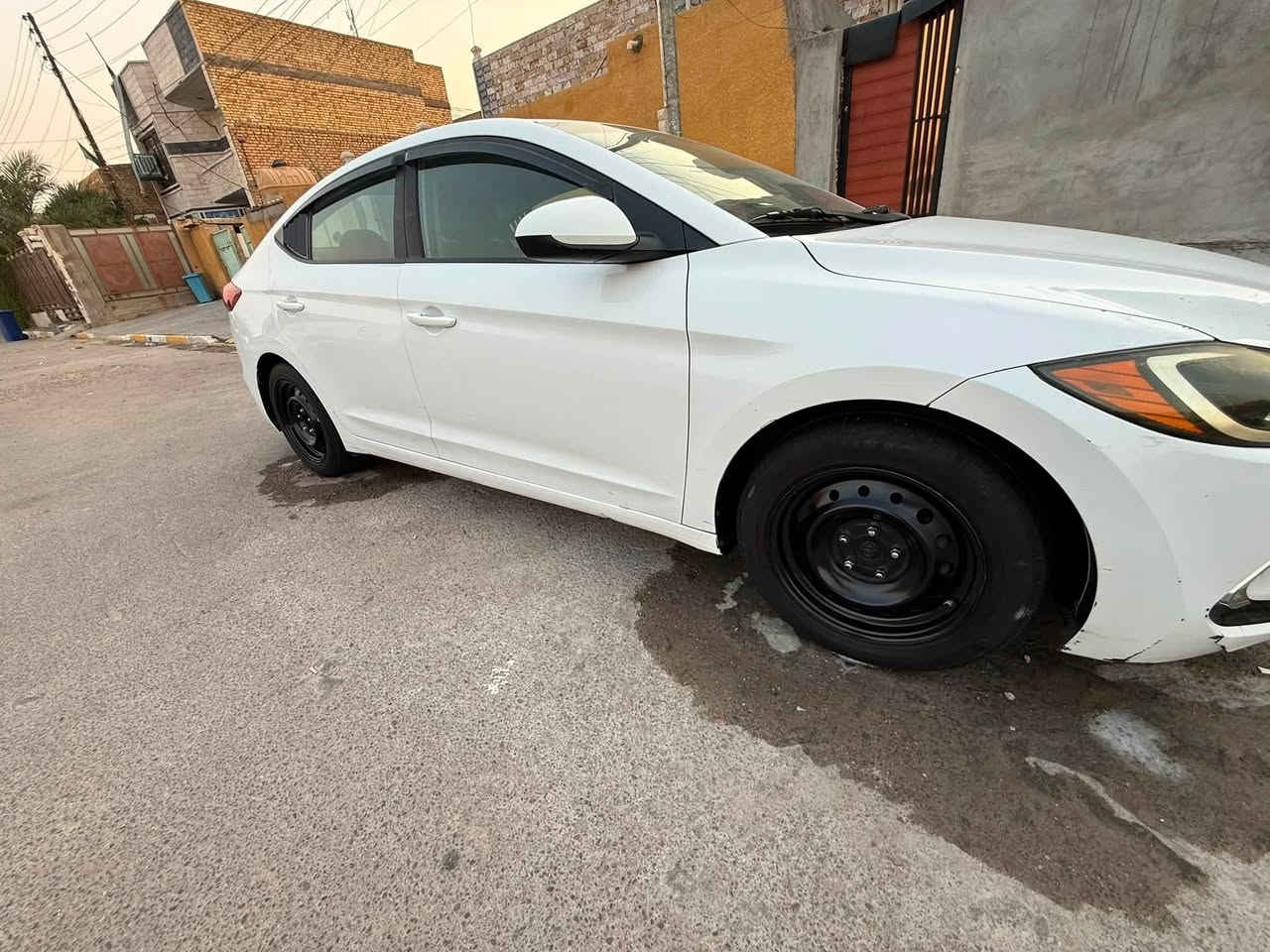 للبيع النترا 2018 حادثها فقط جاملغ ايسر مبدل بدون دواخل  سياره بدون صبغ بدون بارد مكينه 2000 دوش كير AT كفاله كير ومكينه سياره جاهزه صدر جديد تخم تاير تبريد ثلج بيها ملاحظة تكشير حافة بنيد كد اصبع موضح بالصور  سعرها 115 الشراي يتصل  وبي خير ويدلل مكاني بغداد الحسينية ***********
