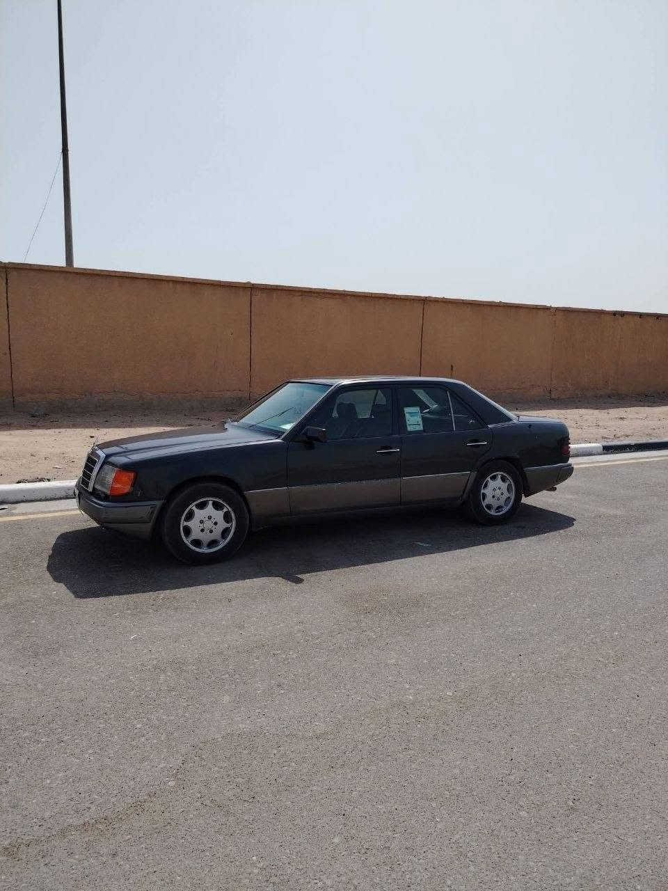 مارسديس 91.رقم سليمانيه راعيهه موجود تريد مداور تريد وكاله سياره جاهزه كير ومكينه بطه جدد حداديه تخم تاي غرفه جديده كشن كهربائي السعر 50وبيهه مجال لشراي مكلف بنشر رقم راعيهه ***********
