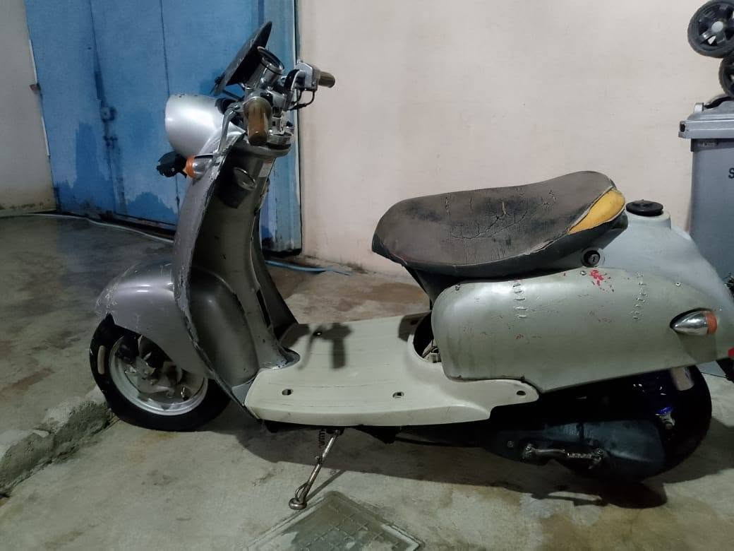 دراجه عبد الحليم للبيع السعر 250 وبيها مجال قليل دراجه نضيفه كهربائيات شغاله العنوان الحويجه الرقم ***********
