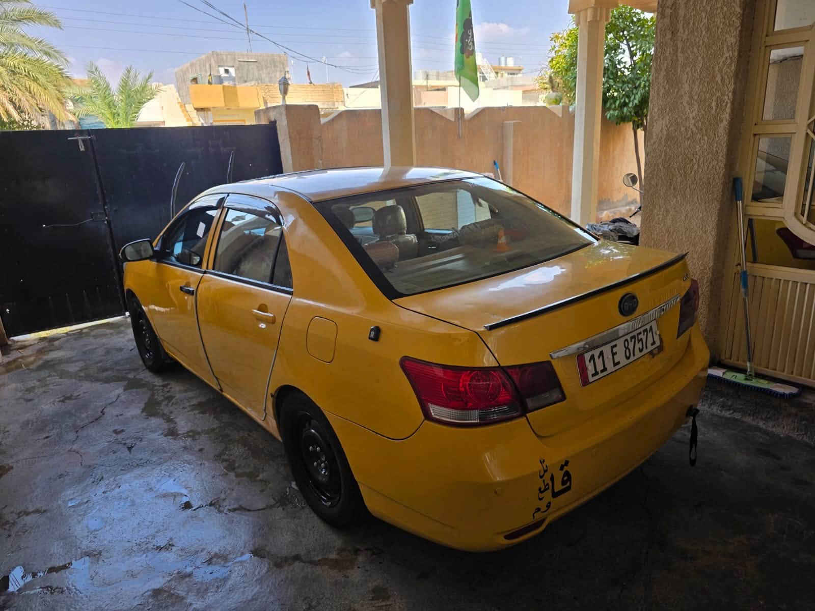 سلام عليكم
بي واي دي g3

موديل ٢٠١٣ سيارة جديدة بمعنى الكلمة بيهه فقط جاملغ 

صفحة سائق تبديل بدون دواخل . السيارة عليهه ادامة كاملة 

من جميع النواحي تخم تاير صدر امامي خلفي كلهه جديد 

تدفئة تبريد كير محرك كلهه بشرط برغي ماناقصة السيارة 

تاخذهه تطلع بيهه كبل للشغل 

السيارة بسمي تحويل ثاني يوم سنوية جديدة هيئة ونقابة كلهه 
مصفر

السيارة شاشة +كامرة +فتحة سقف +بصمة +اشاير مرئي+
وبعد بيهه مواصفات مثل ماموضح بلصور 

السعر٥٨ وبي مجال بسيط 

مكان سيارة ديالى خانقين وللاستفسار

‏***********

نص مكتوب في الصور:
- ***********