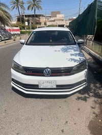 فولكسواكن جيتا موديل ٢٠١٥ مححرك ١٨٠٠ توربو بيه صبغ بالجاملغ الامامي ال...