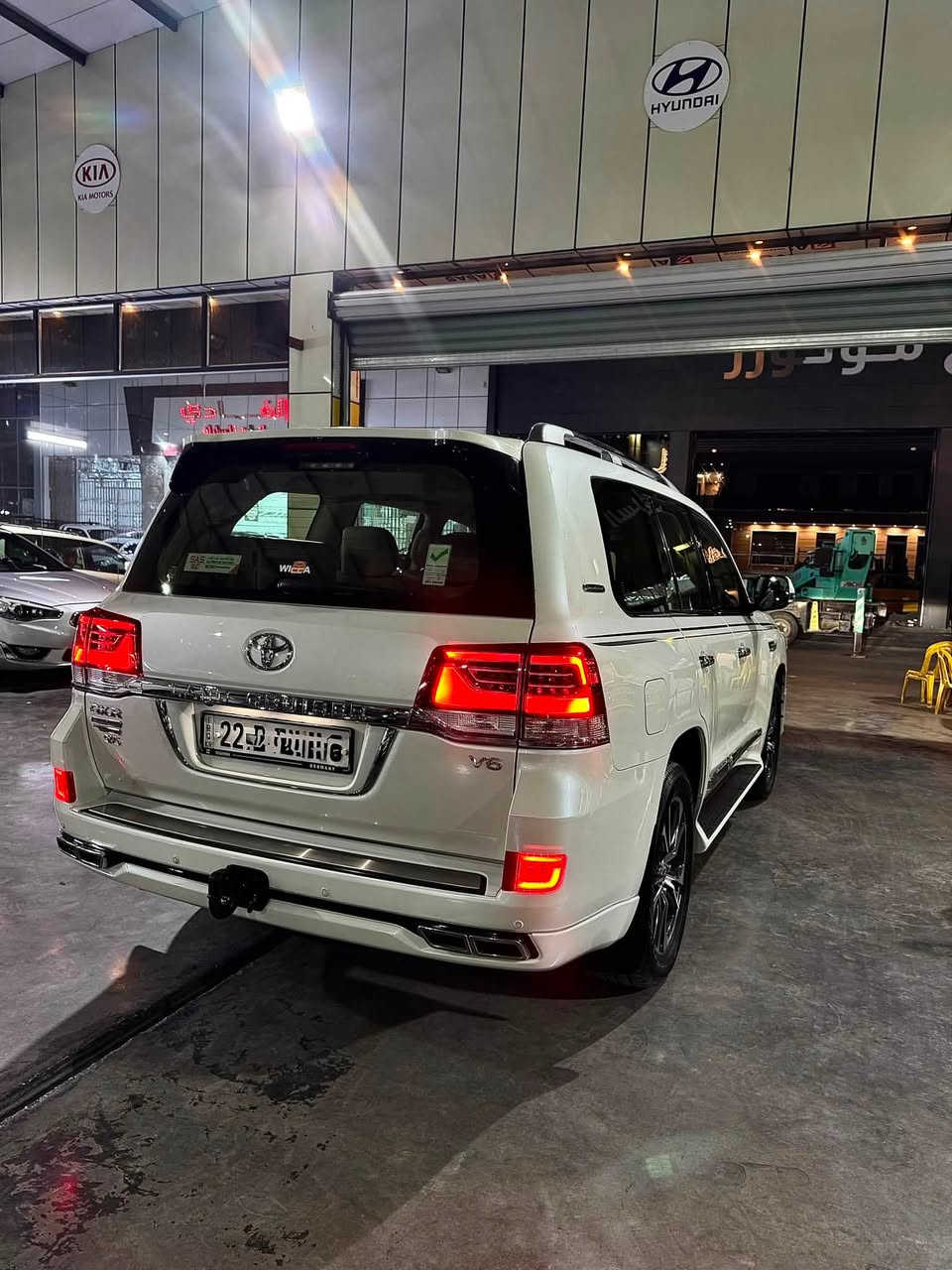 لاندكروز GXR 2020 V6 ساز
رقم اربيل باسمي تحويل مباشر
 بدون صبغ بدون ضربه بدون بارد مكفوله كفاله عامه
مواصفاتها 
فول مواصفات 1/1 
فتحة 
بصمة 
دبل كراسي كهرباء 
 كشنات جلد 
 3 شاشات كبيرة بلاد ام الترحيب
حساسات خلفي وامامي وجانبي
جنطة كهرباء شفط 
تحكم ستيرن جهتين دشبول لكزز
مري شفط 
اشاير ترحيب ليزرية
 كامرة خلفية 
طفاية 
ثلاجة 
 كروز سرعة 
 تحكم كهربائي بلمري 
ويل كب كروم حجم 20
حجم المحرك: 6 سلندر 4000
 بصمات عدد 2
 زراكات لايت
 شاشة ليزيرية
 نظام GBS
فورويل 4*4
موقعنه: بغداد الكرخ معارض البياع 
السعر: 497💸💸
لاتصال ول استفسار: ***********
