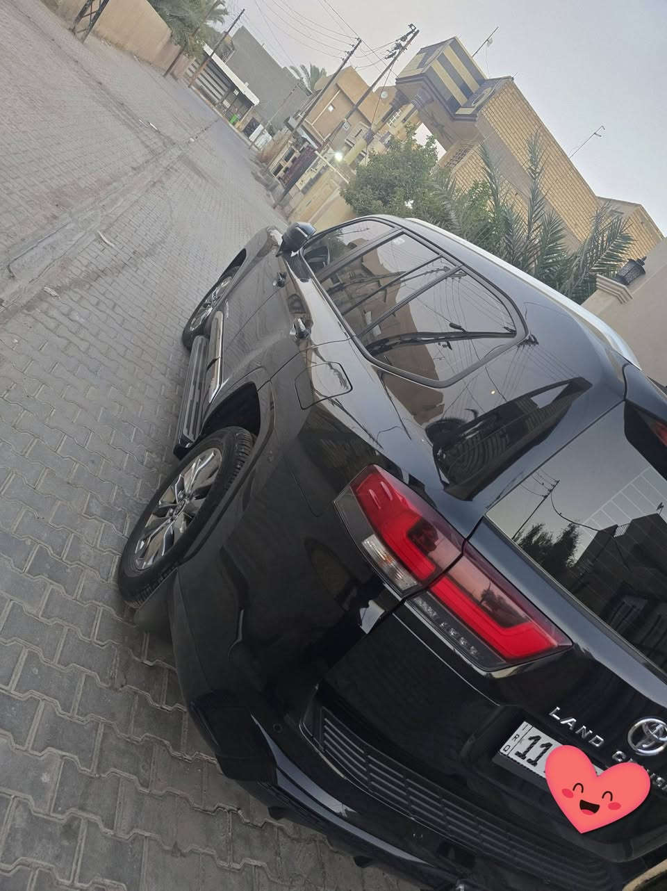 لاندكروزر بلاك ادشن • ٢٠٢٥ • الطارمية