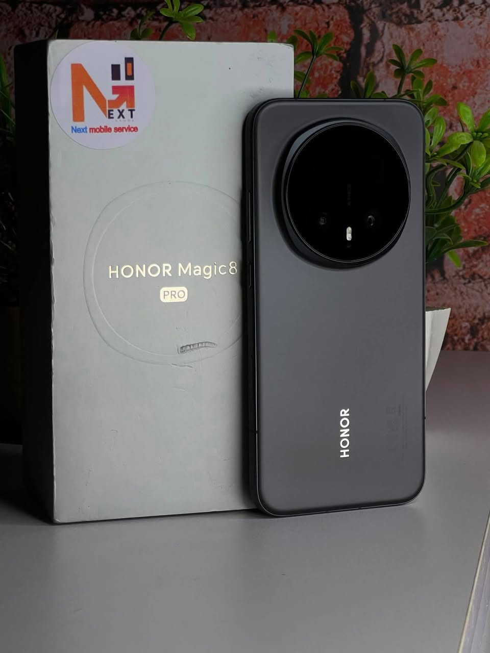 الساحر .✨
هونر ماجك 8 برو 
ذاكره 512
بطاريه عملاقه ⚡7100
المعالج الاقوى snapdragon 8 elite gen 5
جهاز نضافه 100% ع وضع الشركه 
الجهاز معى الملحقات كامل
 كارتون وشاحنه 
وكفرات عدد 2+كفر  هديه سعره 20دولار
+الساعه. ⌚ HONOR Watch  تجي ويا 
+قلم هديه 
+سماعه
كل هاذا بسعر مليون و275 
علما ان الجهاز مستعمل قليل جدا 
*********** واتس
