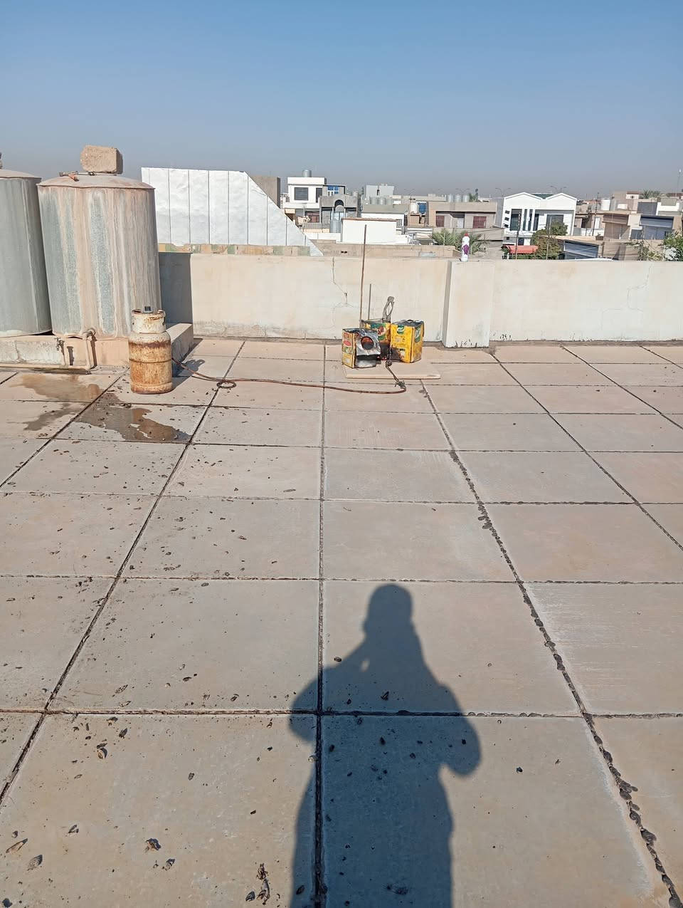السلام عليكم قلع وتجديد الماستك باحسن الطرق ومنع الرطوبه سطوح الرقم هو ***********
@
