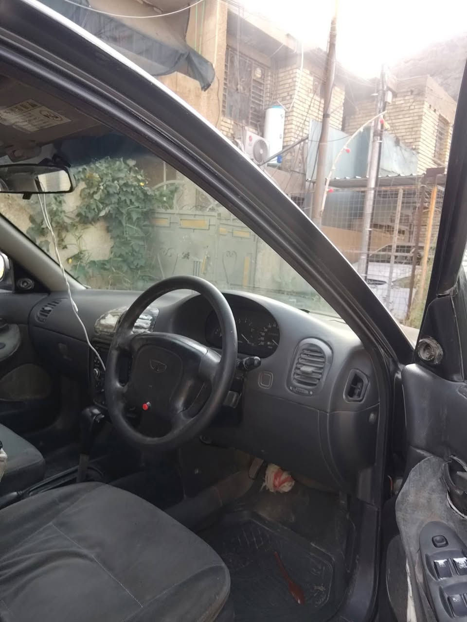 سلام عليكم  نوبره موديل ٩٧ بسمي سياره كلش حلوه كشر داخل كير مكينه بس يرادلها ترتيب السعر ٣٥وبيها مجال مكان السياره البياع *********** تحويل ثاني يوم
