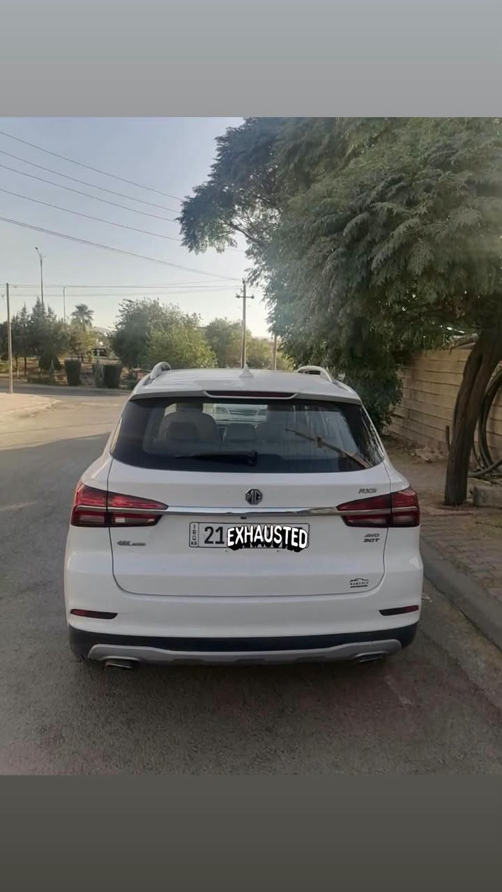 ئێم جی RX5 مۆدیل 2022 
تەنها 44 هەزار کیلۆمەتر ڕۆشتووە 
لەسەر دەقی شەریکەیە ماوەتەوە 
سفری شەریکە یەك دەستە
دەعامی بۆ دەعامی بەشەرت 
بێ بۆیاخە بێ تعدیل بێ سارد 
قەپات مواسەفات 
مەکینەی 2.0 تۆربۆ 
دەبڵ ئەکسل 
بەسمەیە 
شاشە و کامێرا 360
کوشن کارەبای 
4 جام ئۆتۆ
پانۆراما 
سەنەوی تازەیە 
تحویل و غەرامە بەشەرت 
هیچ مەسرفێکی تێدا نییە 

سعر: لە کۆمێنت داوا بکە ڕاستەوخۆ بۆت دێت 📥

گێر و مەکینەی بەشەرت 
هیچ کێشەیەکی تێدا نیە 

ژمارەی خاوەنی
***********

نص مكتوب في الصور:
- EXHAUSTED