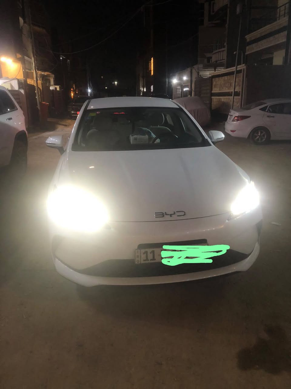 BYD موديل 2025 سيل فايڤ
سيل فايف بيها ضربه بالقماره بسيطه كلش وشخط بالبنيد 

لون ابيض 

فول مواصفات 

بطاريه ٧٠ 

ماشيه 3 الف و 800 فقط 

السعر 19 مليون وبيها مجال

مستعجل على بيعتها 

للتواصل ***********
