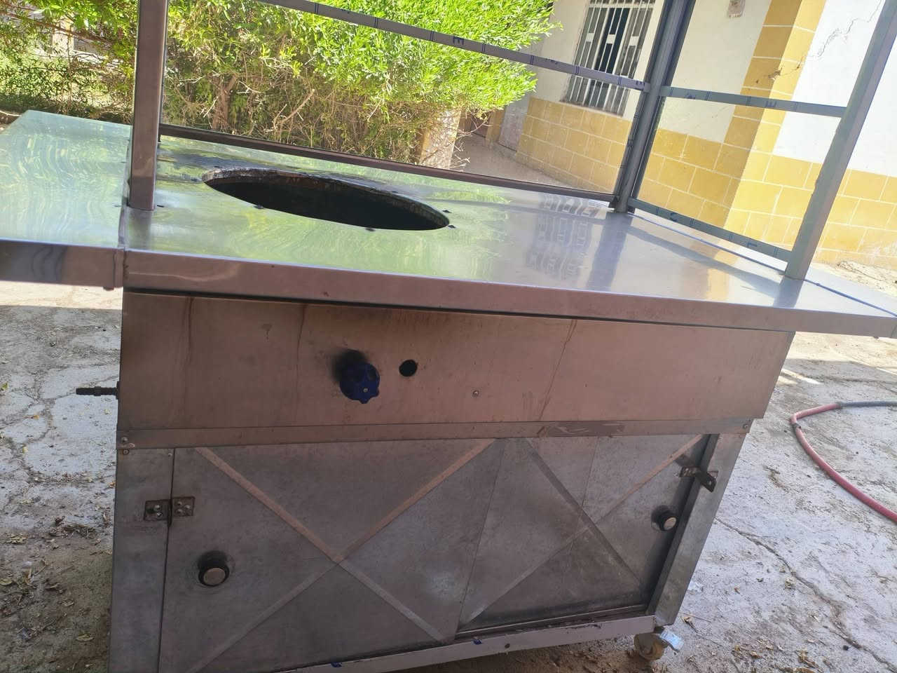 عربانة لبلبي باگلة عرنوص لقيمات يرهم جام خانة للمطعم للبيع شرط انظف من الصورة استعمال شهر واحد واريد ابيع ***********
