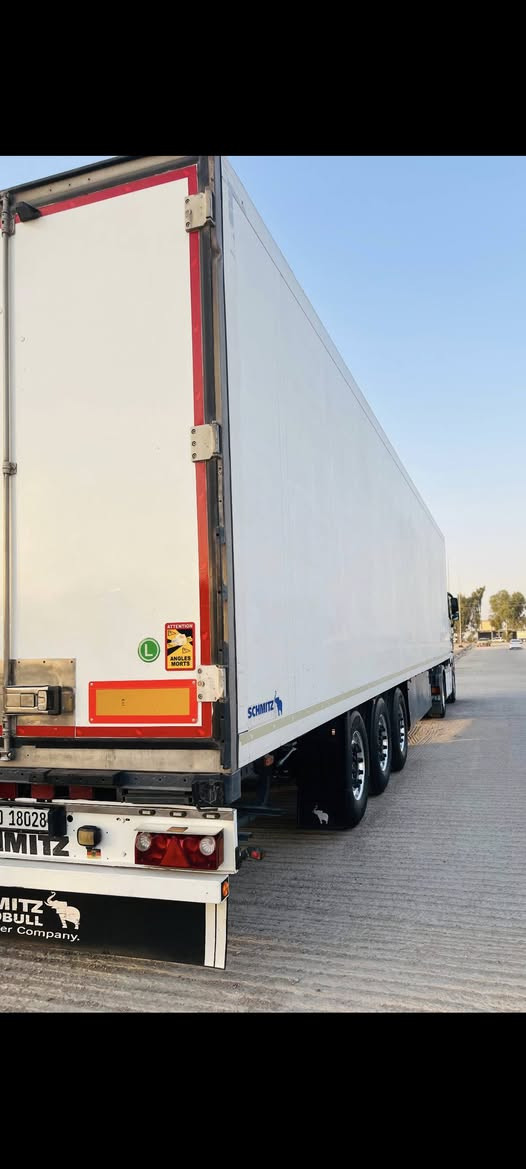 السلام عليكم براد شمتز 
للبيع فصخ وربط سليمانية
سمك 5 جهاز 200غايش عريض 
صندوق عبار تانكي ماء مطبخ ثلاجه 
ويل كروم الماني تخم تاير موديل 2006
شاصي كامل
***********
مكان واسط العزيزية
