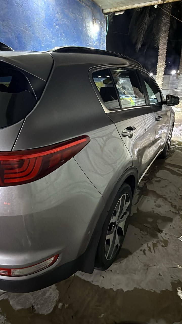 مكلف بلنشر... 

سبورتج 2018 وراد امريكي.. 
رقم بغداد تحويل مباشر.. 
مكينه 2000 تيربو.. 
مواصفات sx 
بانوراما 
بصمه ابواب وتشغيل 
هاند بريك بصمه 
صندوق كهرباء 
مانع انزلاق 
شفتات سرعه 
اوتو ستوب 
مرايا شفط 
وباقي مواصفات ال sx 

سياره ماشيه 108 الف... 
السعر 120...وبيه مجال بسيط.. 
مكان السيارة بغداد... 
للاستفسار الاتصال
 ‭***********‬
