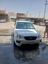 كيا كارنز ٢٠١٠ خليجي محرك ٢٠٠٠ فتحه بالسقف باسمي شرط التحويل  كير شرط ...