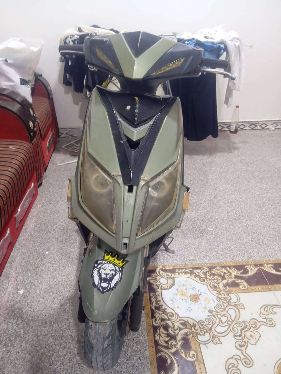 دراجه سكنس مكينه اف اس بـ ٢٠٠
الدراجه شغاله كهربائيات سلف هندر 

مشكلته صوته عالي رادلهه كعكه والكابريته الا تشممها بانزين يلا تشتغل لو تركتها ساعات 

مكاني البصره تنومه
***********
