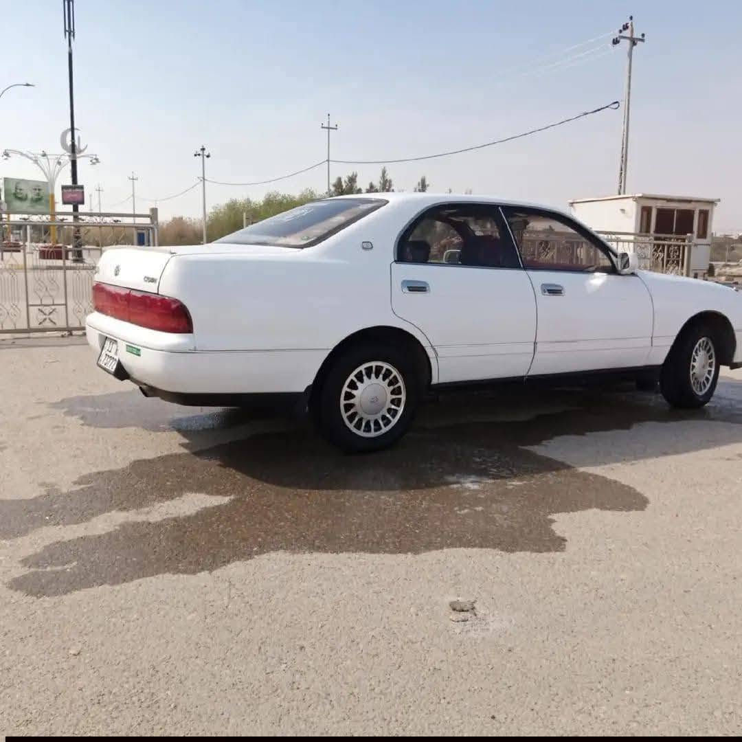 سيارة كراون بطه موديل 1993رقم بغداد مشروع وطني كير ومكينة 2500 تخم تاير ويل جديد حدادية جديدة دواخل جديدة سيارة مامصبوغه ولا بية ضربة كهربائيات شغالة رقم دولي سنوية2029 سيارة باسمي تحويل ثاني يوم نقص فقط تبريد مامتواجد على فيس *********** مكان واسط قضاء الحي مكفولة من عيب الشرعي كص ونقل (السعر ٥٨) رجاءا مو شراي لايتصل
