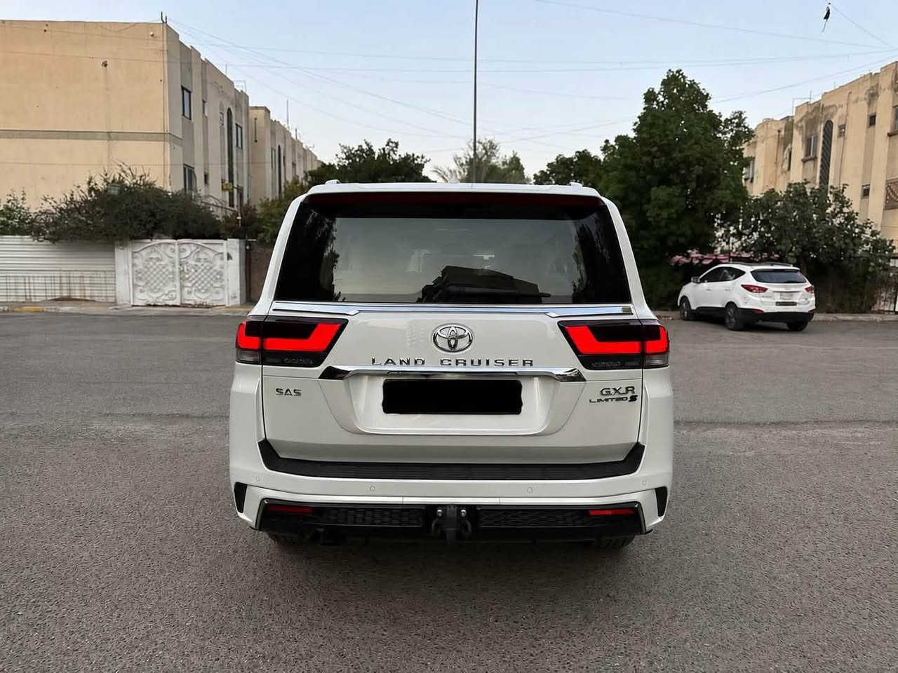 لاندكروز Gxr لمتدد اصلي ساز فئه S موديل 2025 مكفوله من بارد وصبغ وفتح وتبديل ماشيه 25 بيه BDR بل جاملغ خلفي رصعه ومطلعه وباقي كفاله رقم بغداد السعر 74500 ألف دولار 💵 وقابل للتفاوض استفسار اكثر ***********
