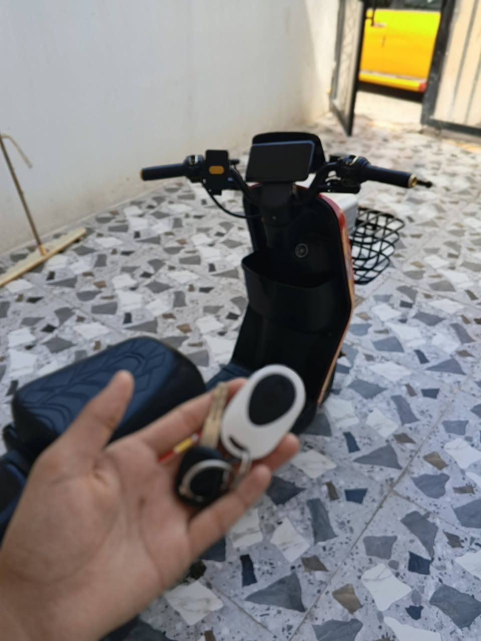 👋سلامو علیكم R7 للبیع فول مواصفات فول رزانه5ببطاریات اكبار  بطاریات شرطط 32 امبیر ابول ختم 2026 یعنی طیاره لوك الدراجه بمعن الكلمه لوك مابی ایعیب بی نضام بك بلوتوث اربع نمر شاشه دیجی تال 
مشغل سویج كارت بصمه او یشتغل عل موبایل یعنی فول مواصفات مكانی كركوك السعر 500بی مجال قلیل للشرای جوه ال400 لای علق اسمعە حجی میعجبە لل استفسار اکثار یخابری *********** بی واتس اب تحیاتی👋
