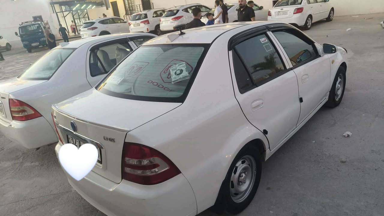 سيكي 2013
صبغ قطعتين سيارة جهازه 
تبريد ثلج 🥶 
طخم جديد 
طخم تيات جديد 
باتري جديد
عالي زينون 
شاشه كامره دوارة 
شرط التحويل 
ارقام مسطره 
كاربون مستر 
سعرها 55 او بيها مجال للطيبين 
***********
