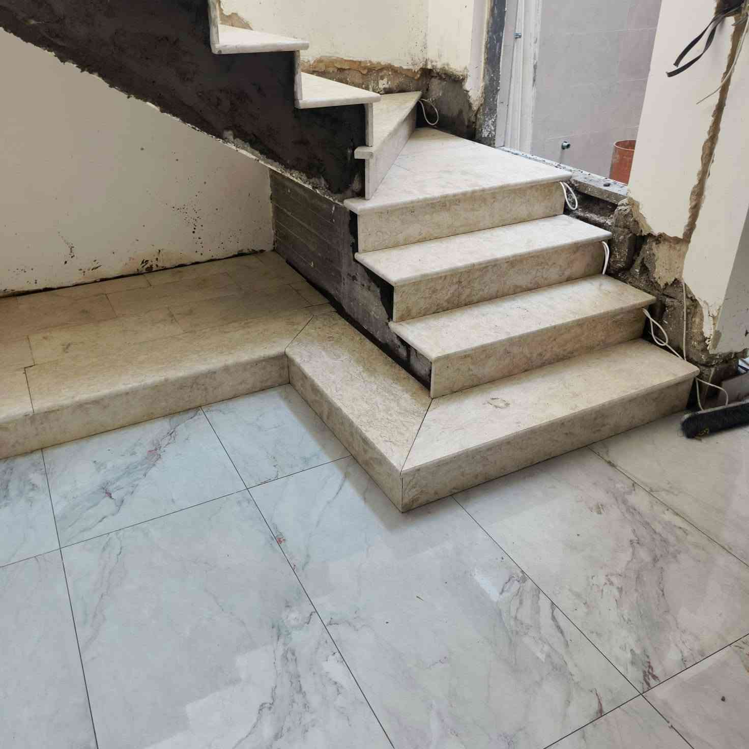 كادر عراقي ابن بلدك وشرط شغل درجه اولى وستلام مهندسين ركز مو مهندس مهندسين شكم خلفه تريد 123456موجودين تطبيك كافة السيراميك وأرضيات الكاشي والمرمر  والبورسلين والدرج وأعمال  الترميم وعمل لوح البورسلين شغل درجه اولى كادر  مكان العمل محافظات   واتساب مفتوح ***********
جدران ب8
الارضيه 7
شرط استلام مهندس وبيك خير وتدلل

نص مكتوب في الصور:
- AI QUAD CAMERA REDMI NOTE 9S احمدعيدالشاعر