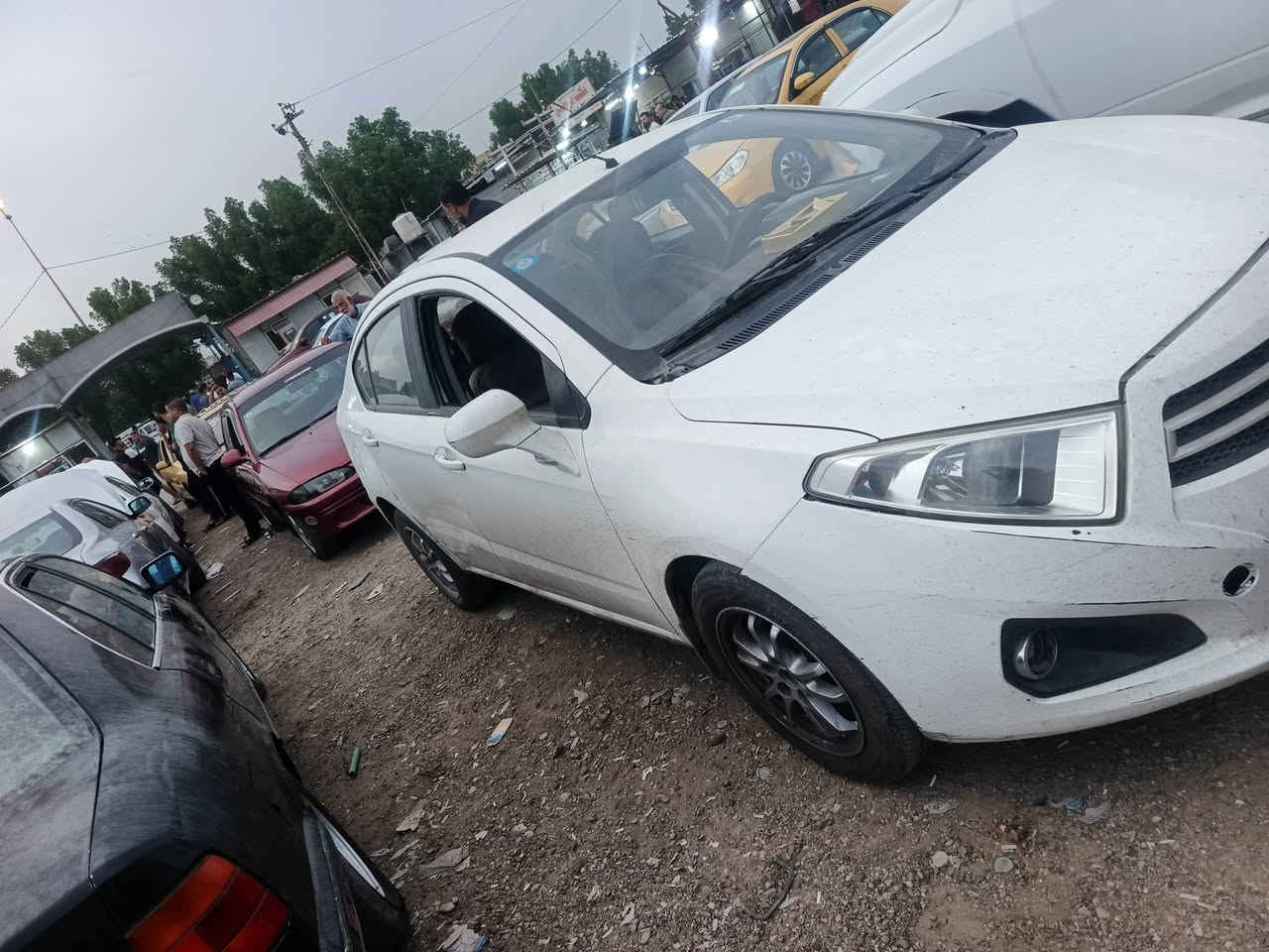 للبيع برلنس h230  سيارة موديل 2014
كير محرك تبريد ثلج جاملغ خلفي صبغ فقط سعر 47 وبيهة مجال بسيط مكاني بغداد 
***********
