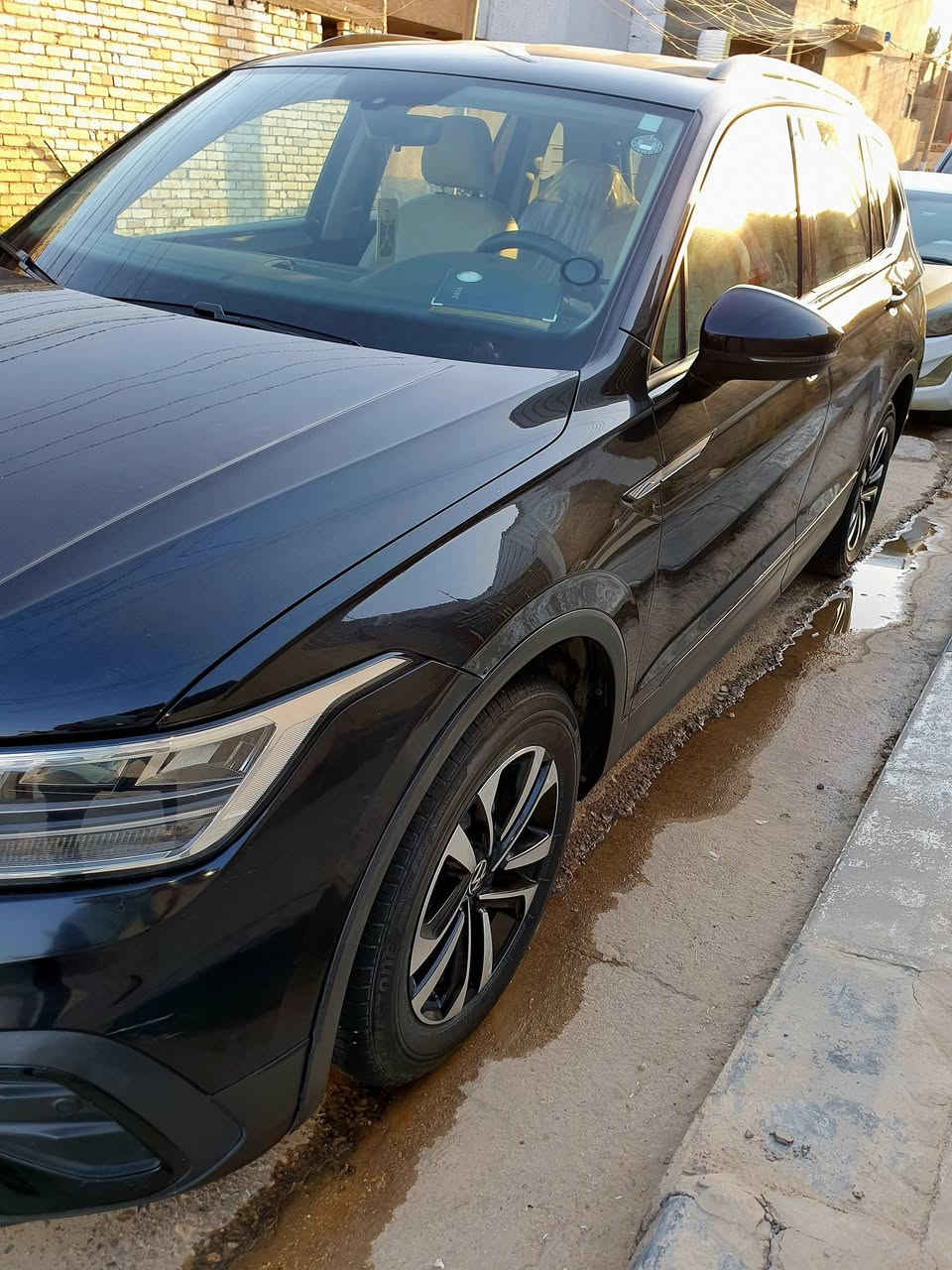 من رخصة الادمن ..
تيكوان 7راكب 2 ويل موديل2023 S حادثها جاملغ امامي جهة الراكب عفصه ومعدل وراجع فقط.. بدون ايرباك بأسمي السنويه تحويل مباشر.
السعر185 ورقه وبيها مجال قليل جدا
ملاحظه/ السياره مال جني مو مال على باب الله متفيد لان الحمدلله كامله من كلشي وبالخير والسلامه على صاحب القسمه عنواني / كربلاء 
للاستفسار (***********)
