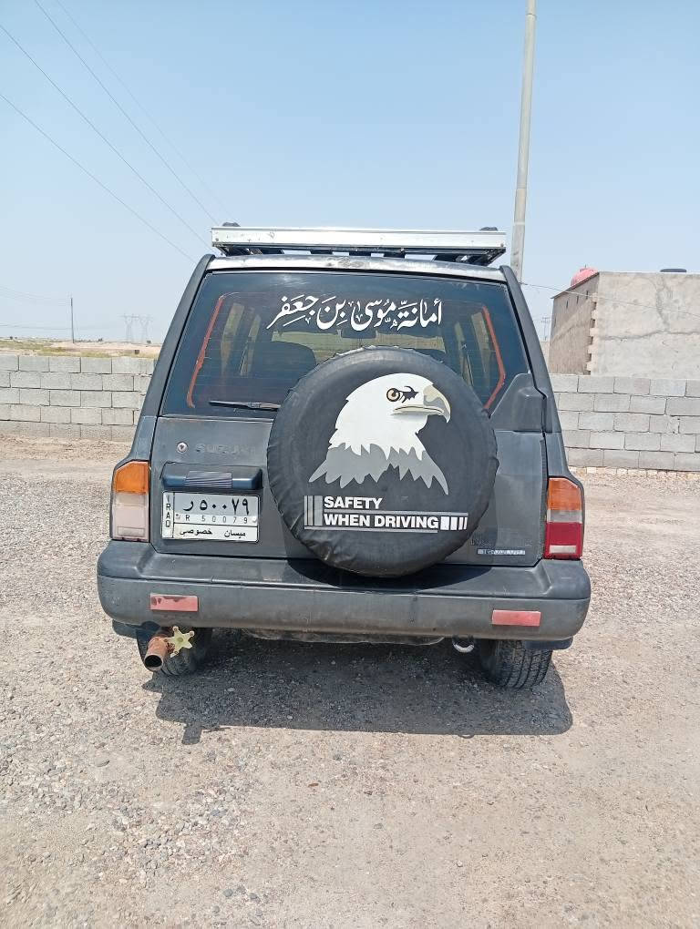 *🚙 للبيع سوزوكي فيتارا دبل قمارة - موديل 1993 🚙*
اللون: رصاصي رمادي
رقم السيارة: ميسان الماني
السنوية: كارتونية منتهية

*التفاصيل:*
المحرك 4 سلندر ونجي - بيه خيط بخار بسيط
بيها باب السايق مبدل
البدي: شوف العين، نظافة جيدة
البيع: ابيع اصوليات وتحويل مضمون

*السعر:* 28 ورقة وبيها مجال للشراي الصدك

*العنوان:* البصرة - القرنة

*للاستفسار:*
واتساب: ***********
اتصال: *********** البصرة, العراق
