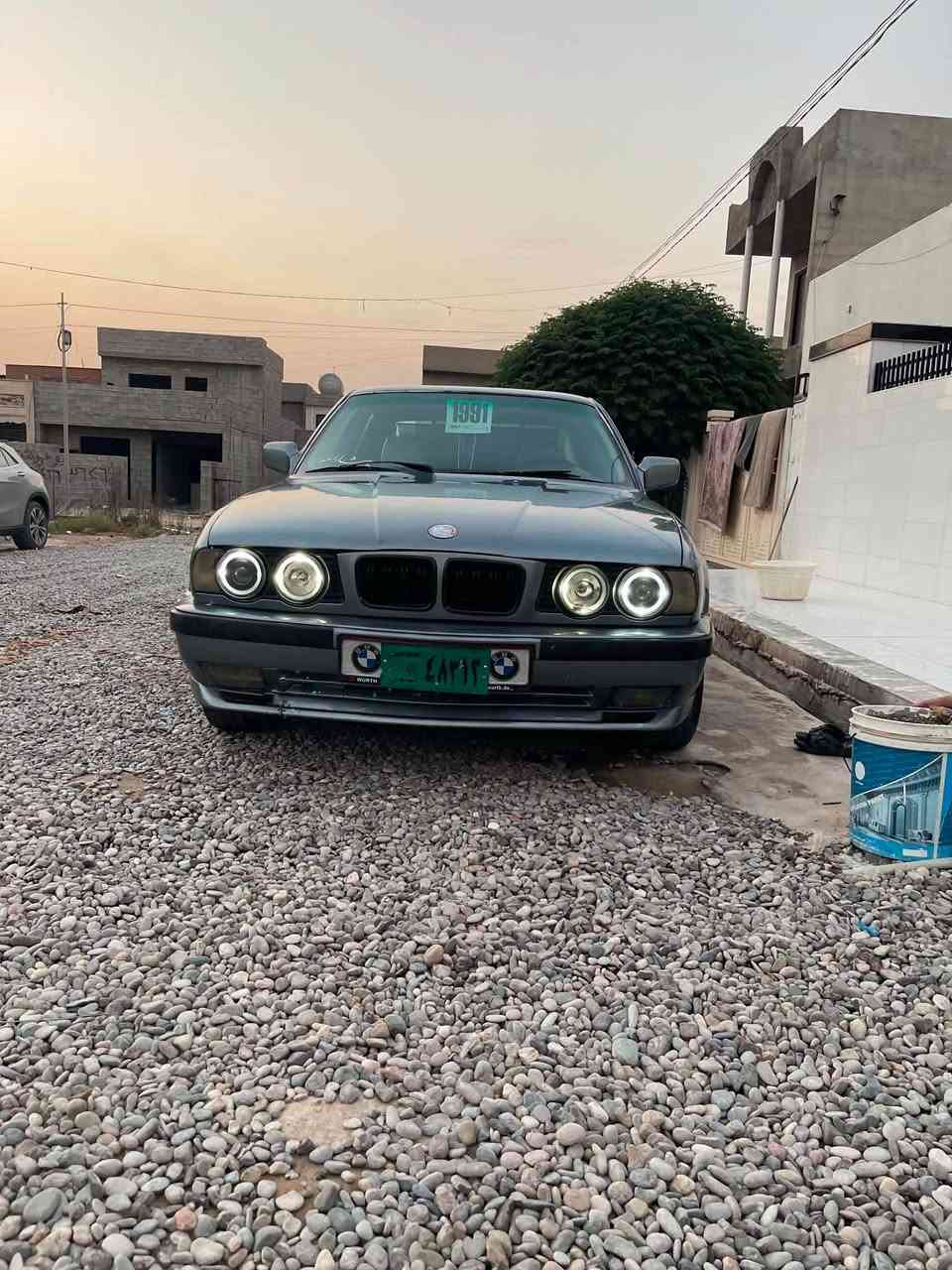BMW 525 مەکینە سەقەر  بەبی دەحم و لیدران ئارم پلاستیک دهۆکە سەیارەکە ئیمن نیە نامە مەنیرن موشتەری ئەوە رەقەمی ساحیبی *********** 
*********** أربيل, العراق
