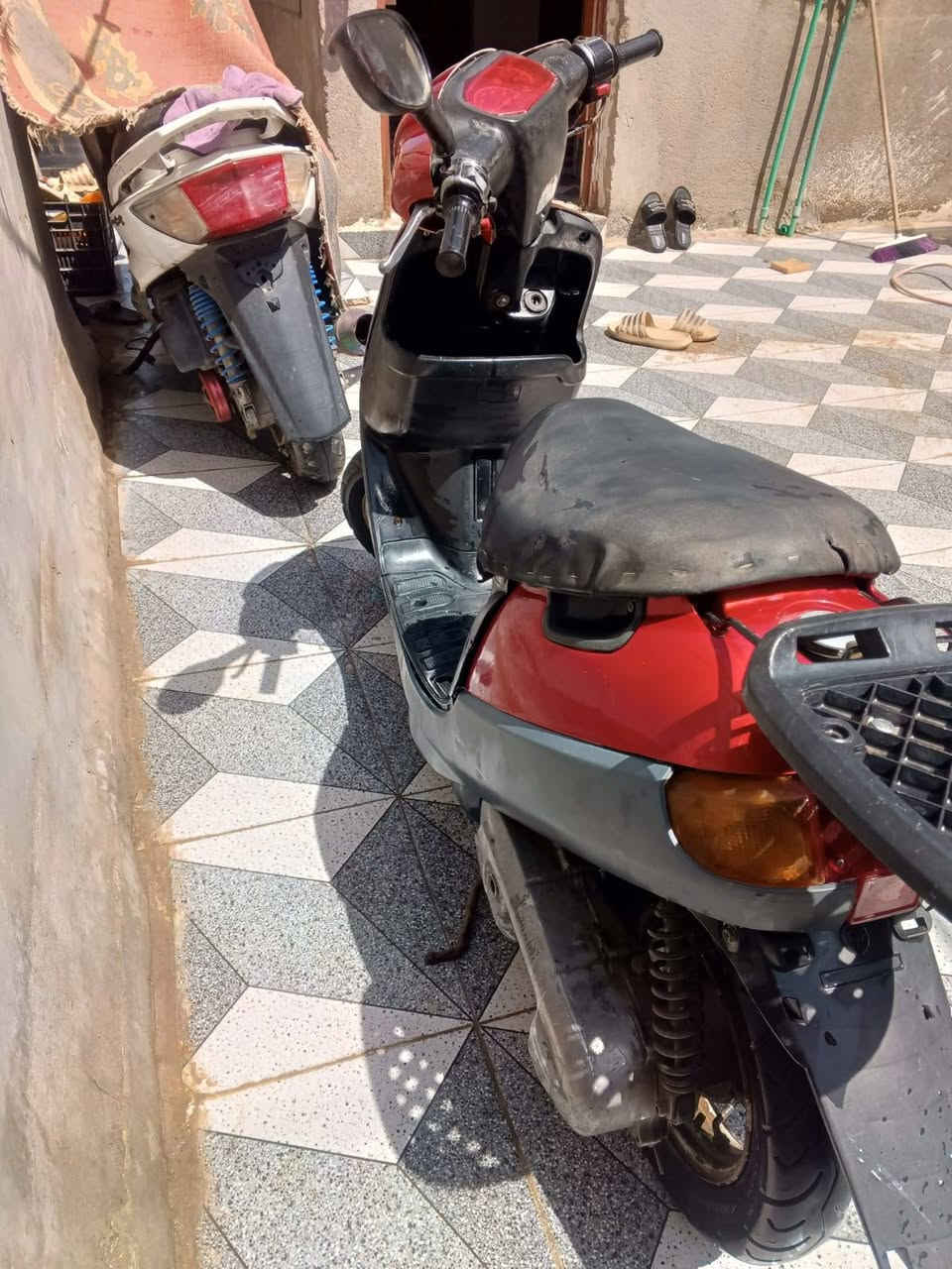 السلام عليكم
دراجه ستين بطه. دراجه  مچفت جديد وكل غراضهه اصليه كابريتر جديد كڤر جديد لايت زنون كهربائياته كولهه شغاله نكره سلف  السعر 250وبيهه مجال
المكان  بغداد المحموديه 
***********
