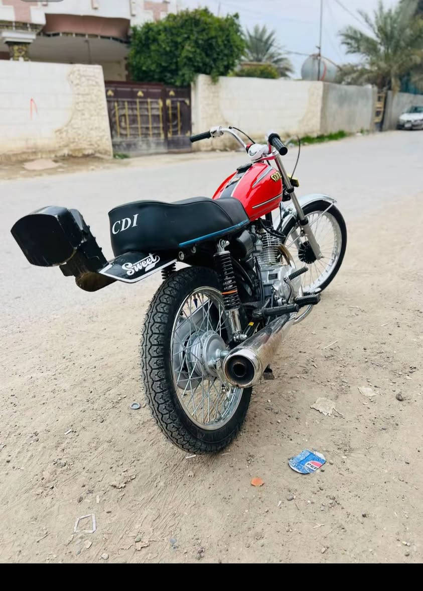 دراجه نامه للبيع نضيفه كدام عينك هاي النضافه خاص ما متواجد ع هذه الرقم واتساب *********** سعر 400 وبيه مجال للطيبين
