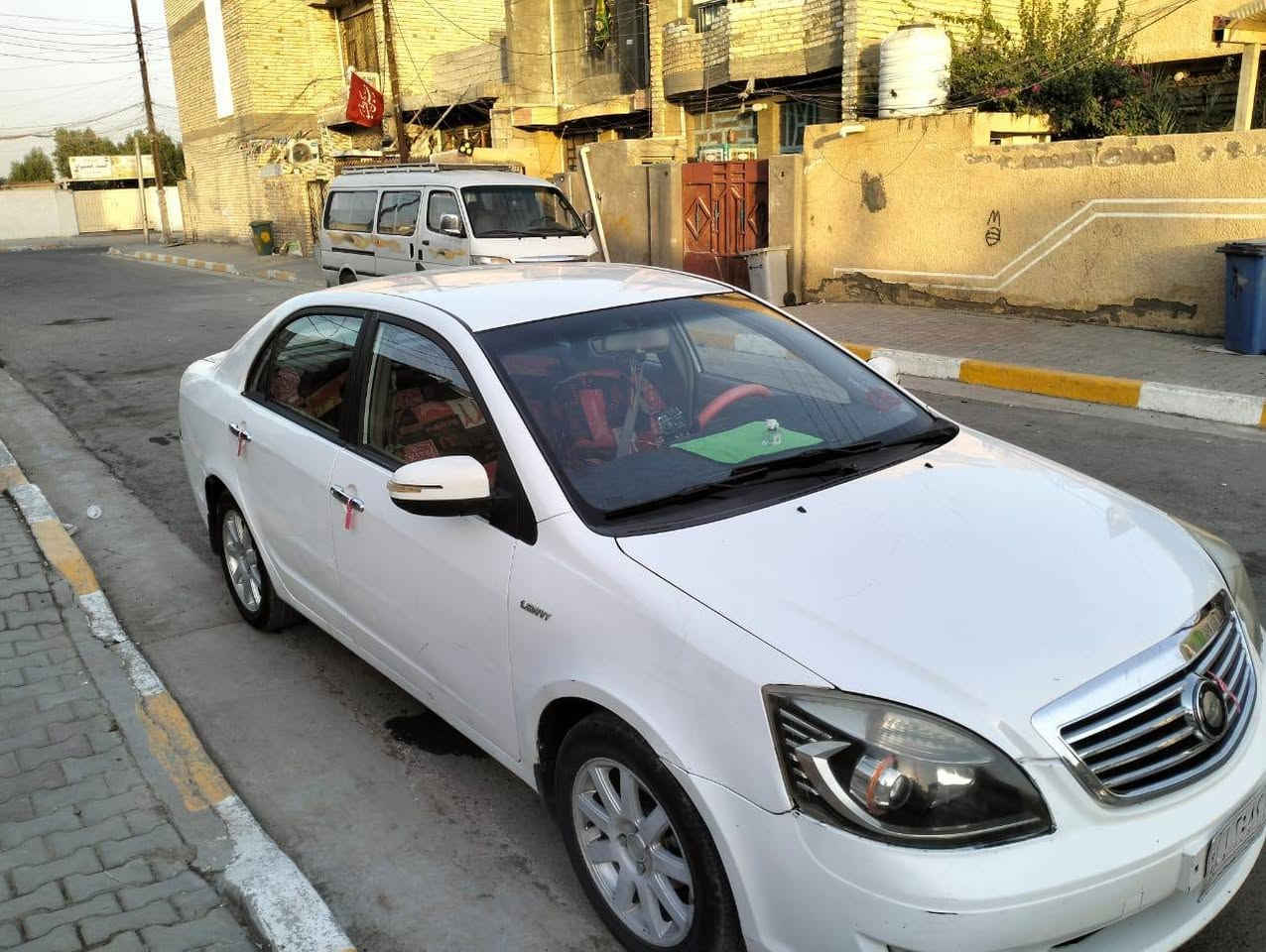 سلام عليكم جيلي موبل 2013 رقم بابل كير محرك بي خيط تبخير مشط بي نضوح قليل تبريد  شغال صدر امامي خلفي تمام تخم تاير جديد 47 وبيهه مجال لطيبين ***********
