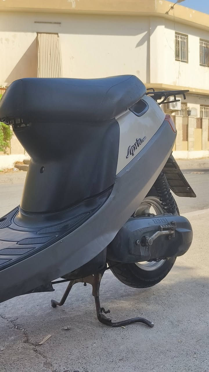 بوتين اخو الشحن .. لون حليبي شخط مابيه.
محرك اخرس مامفتوح شرط.

..تحريكه..معدل.. 70km. ( درع اصلي )..

شرط لاصوت اكسن ولا جزه نگره سلف اي نقص مابيه..

سعر 500 .. مكان حي للوحده .. .***********.....***********....
