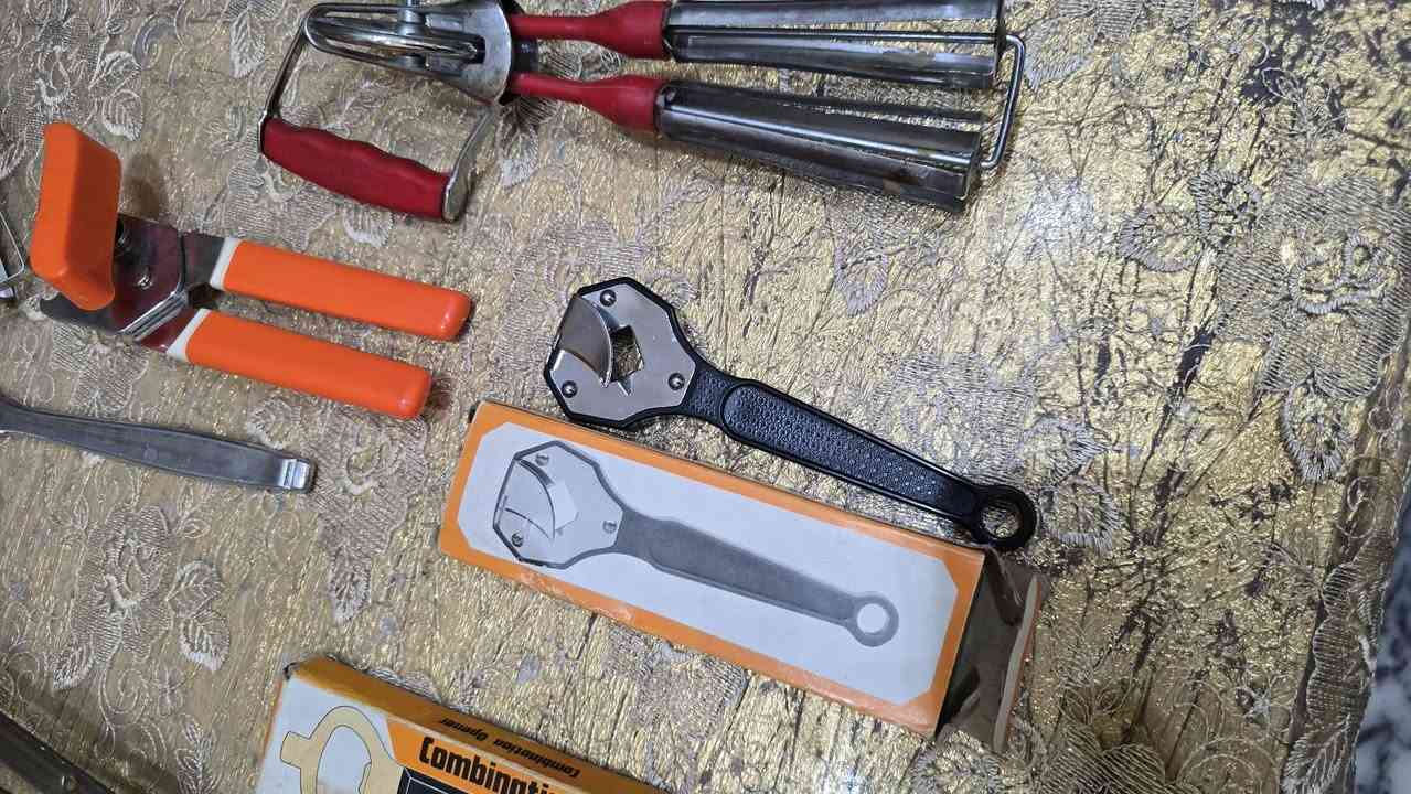 غير مستخدمه
مجموعة أدوات مطبخ 
أسواق مركزية 
للاستفسار مراسله الصفحه 
او الاتصال ***********
