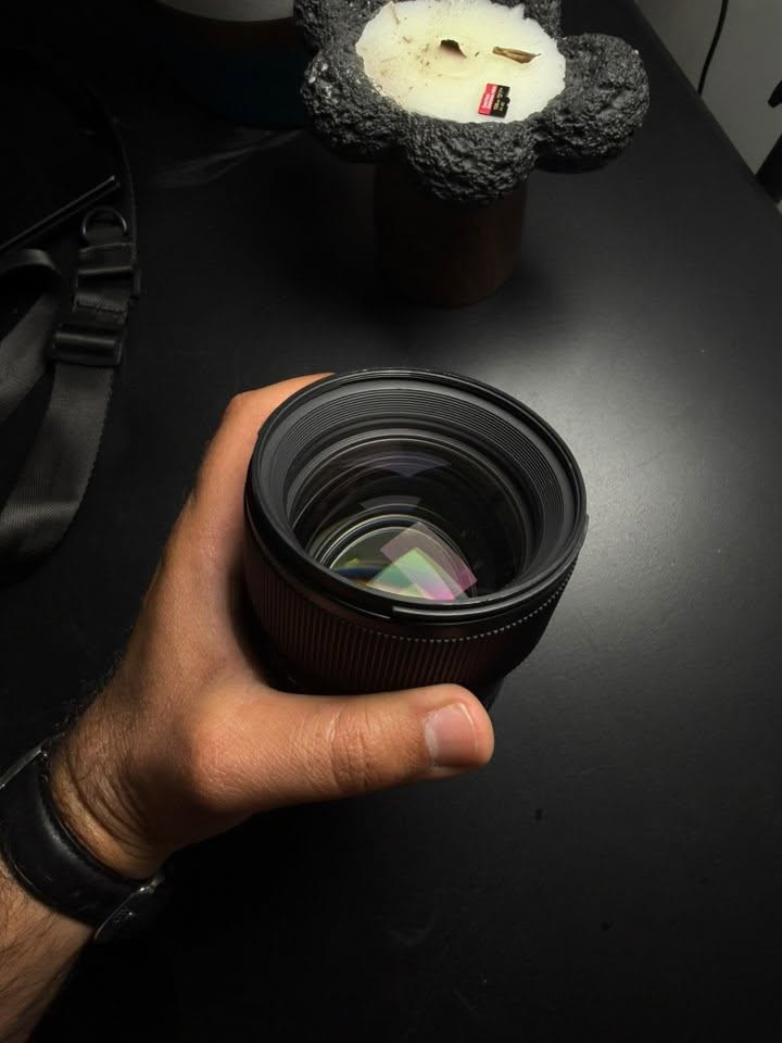 Sigma 85 F1.4
عدسة سيكما 85 فتحة 1.4 للكاميرات السوني 

عدسة نظيفة وجديدة، استخدام قليل وما بيها أي مشاكل.
مشتراة بشهر محرم.

تجي كاملة وياها الكارتونة، الغطاء، والهود، مثل ما موضح بالصور.

📞 للاستفسار عن السعر:

***********
