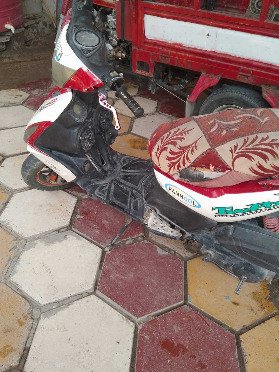 للبيع ١٥٠ وبيها مجال *********** رقم صاحبها
