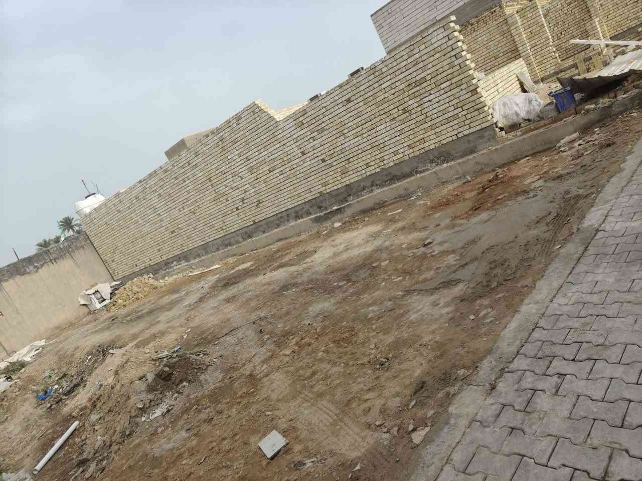 السلام عليكم
البيع عرصه 100 
متر طابو زراعي 
مكان حيره حي صقر 
الاستفسار على هذا الرقم 
***********
